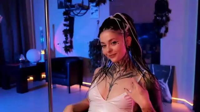 Image 3 of shinecolour Stream on Chaturbate on 25 months ago