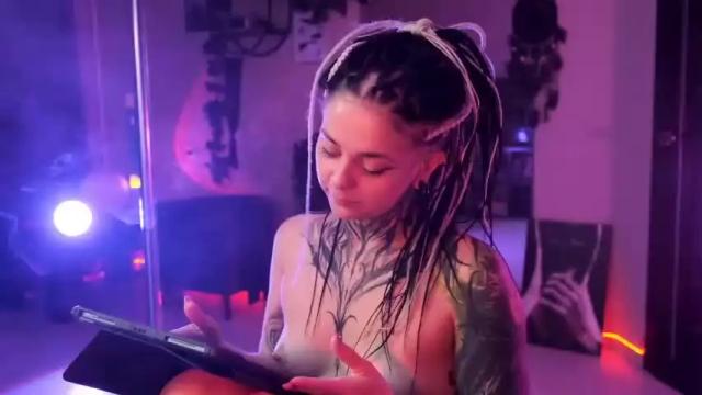 Image 12 of shinecolour Stream on Chaturbate on 25 months ago