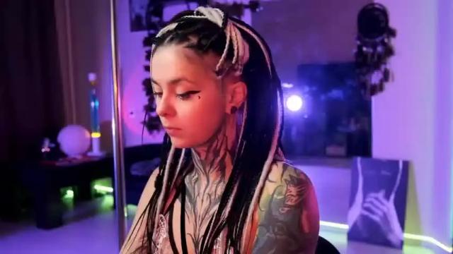 Image 2 of shinecolour Stream on Chaturbate on 25 months ago