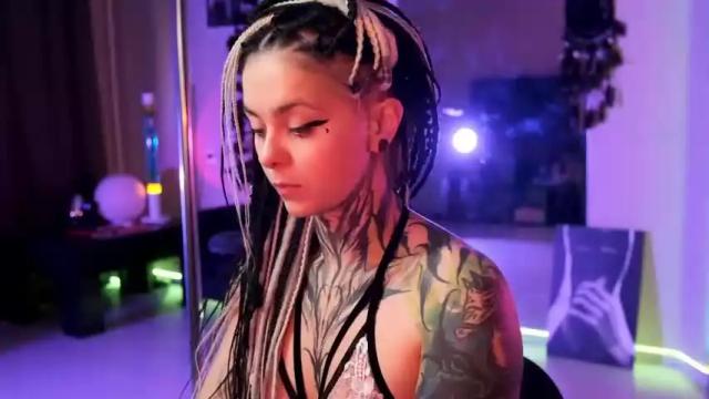 Image 4 of shinecolour Stream on Chaturbate on 25 months ago