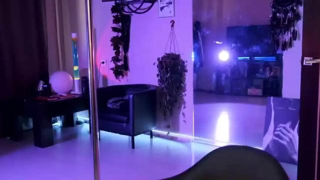 Image 10 of shinecolour Stream on Chaturbate on 25 months ago