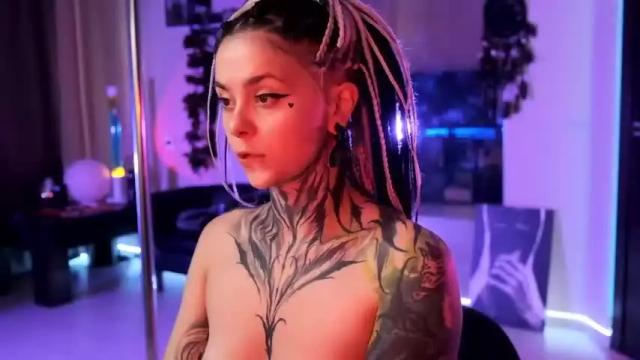 Image 2 of shinecolour Stream on Chaturbate on 25 months ago