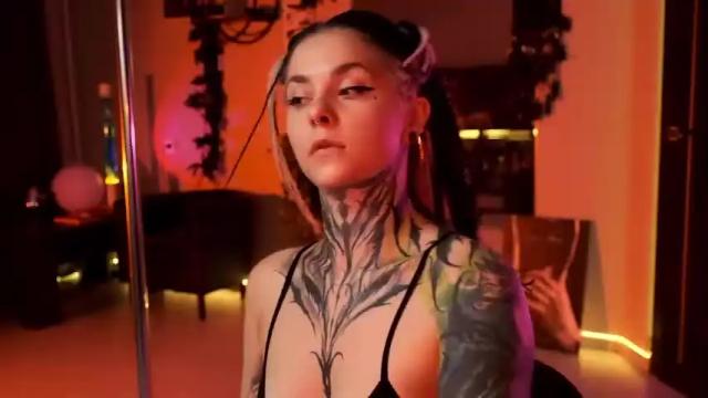 Image 2 of shinecolour Stream on Chaturbate on 25 months ago