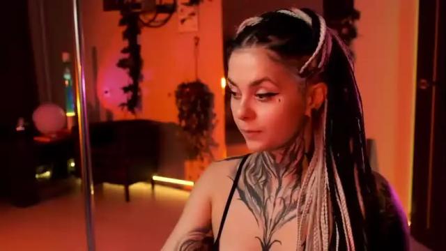 Image 6 of shinecolour Stream on Chaturbate on 25 months ago