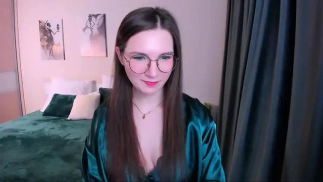 Image 4 of shineshyness Stream on Chaturbate on 19 months ago