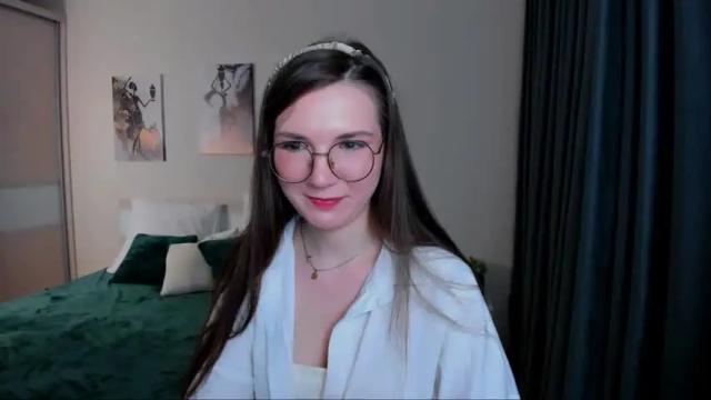 Image 10 of shineshyness Stream on Chaturbate on 19 months ago