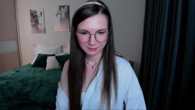 Image 7 of shineshyness Stream on Chaturbate on 19 months ago