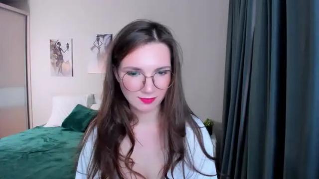 Image 4 of shineshyness Stream on Chaturbate on 19 months ago