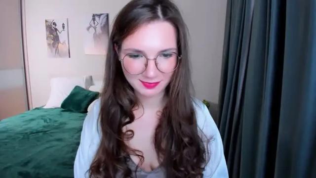 Image 7 of shineshyness Stream on Chaturbate on 19 months ago