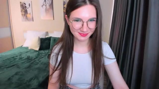 Image 2 of shineshyness Stream on Chaturbate on 18 months ago