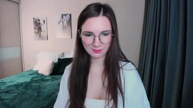 Image 4 of shineshyness Stream on Chaturbate on 18 months ago