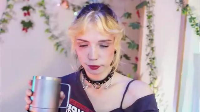 Image 2 of shiny_jail Stream on Chaturbate on 2 months ago