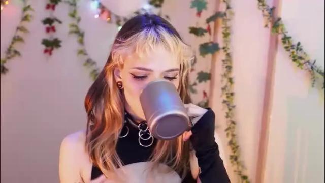 Image 2 of shiny_jail Stream on Chaturbate on 2 months ago