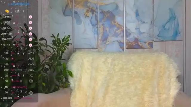 Image 4 of shiny_pearl_ Stream on Chaturbate on 20 months ago