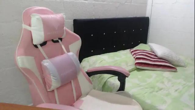 Image 3 of shira_evans40 Stream on Chaturbate on 1 month ago