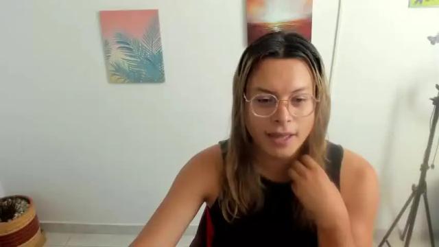 Image 2 of shophia_ Stream on Chaturbate on 17 months ago