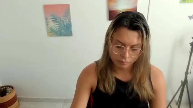 Image 6 of shophia_ Stream on Chaturbate on 17 months ago