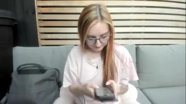 Image 8 of short_sweetpea Stream on Chaturbate on 17 hours ago