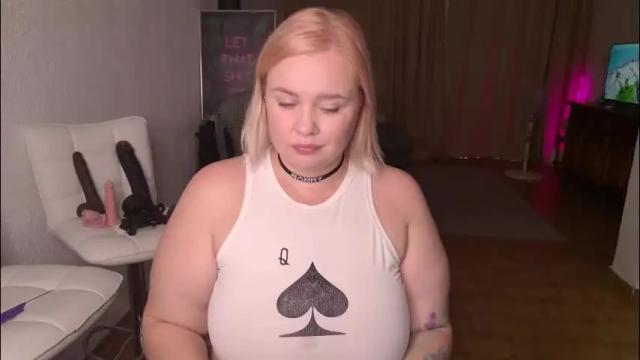 Image 8 of showmebbw Stream on Chaturbate on 2 months ago