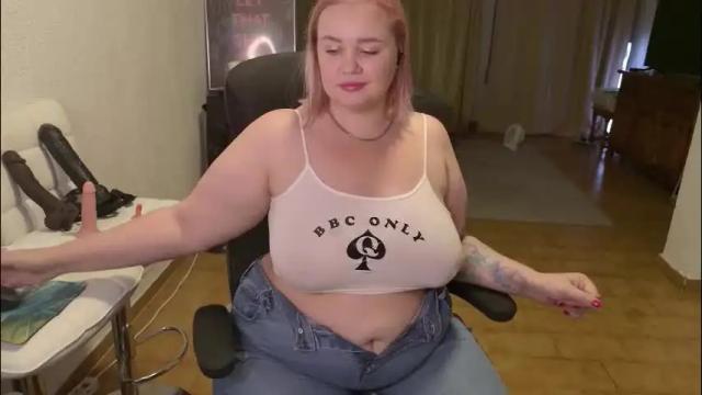 Image 4 of showmebbw Stream on Chaturbate on 1 month ago