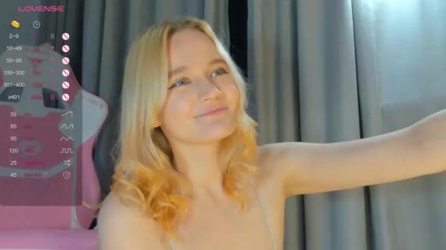 Image 10 of showmejenny Stream on Chaturbate on 15 months ago