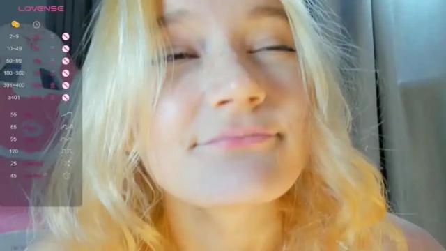 Image 12 of showmejenny Stream on Chaturbate on 15 months ago