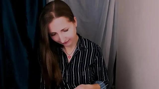 Image 7 of shy_angelina Stream on Chaturbate on 15 months ago