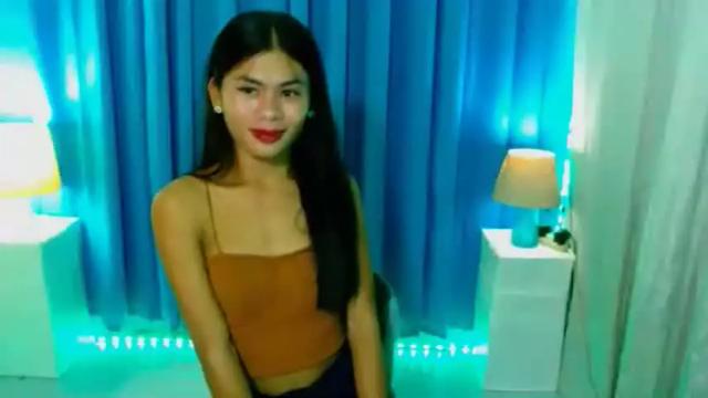 Image 2 of shy_dhalia Stream on Chaturbate on 23 months ago