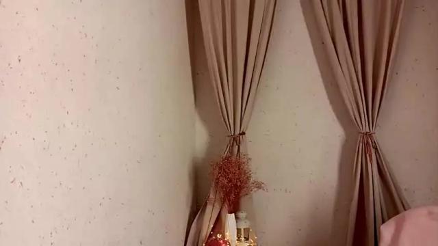 Image 10 of shy_diana_ Stream on Chaturbate on 21 months ago