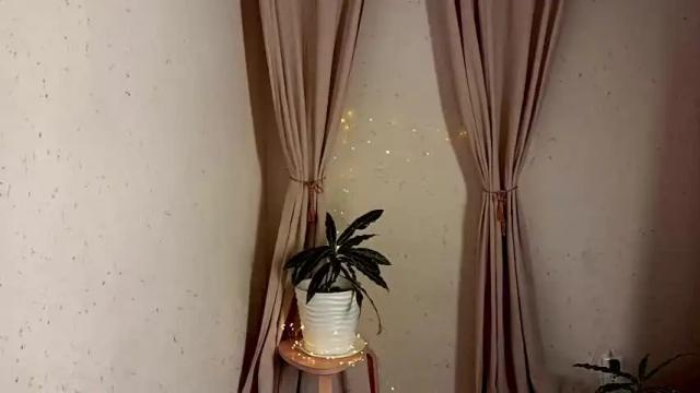 Image 8 of shy_diana_ Stream on Chaturbate on 16 months ago
