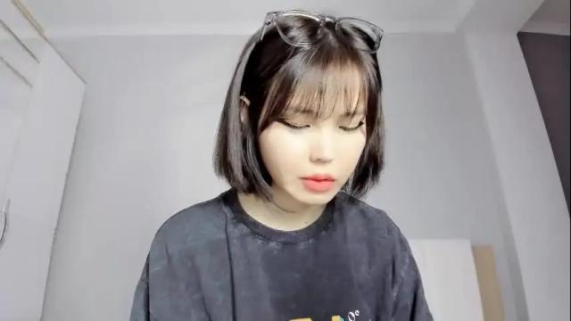 Image 8 of shy_dy Stream on Chaturbate on 19 months ago