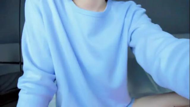 Image 4 of shy_dy Stream on Chaturbate on 19 months ago
