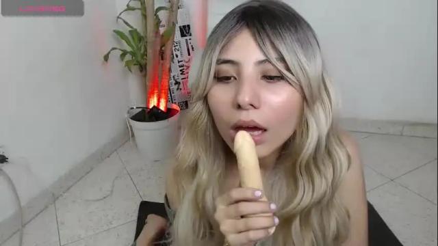 Image 12 of shy_kloe Stream on Chaturbate on 2 months ago