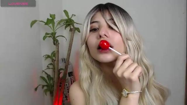 Image 7 of shy_kloe Stream on Chaturbate on 2 months ago