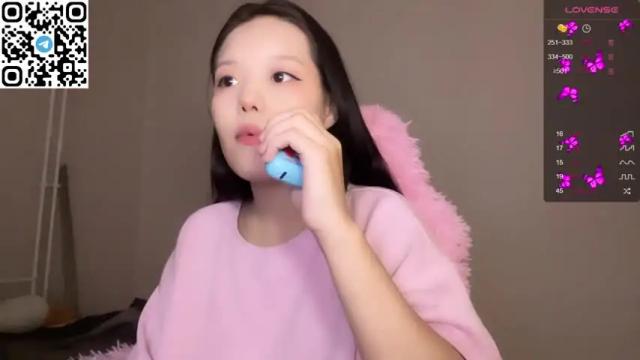 Image 10 of shy_lee33 Stream on Chaturbate on 19 months ago