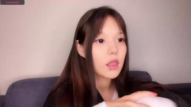 Image 6 of shy_lee33 Stream on Chaturbate on 17 months ago