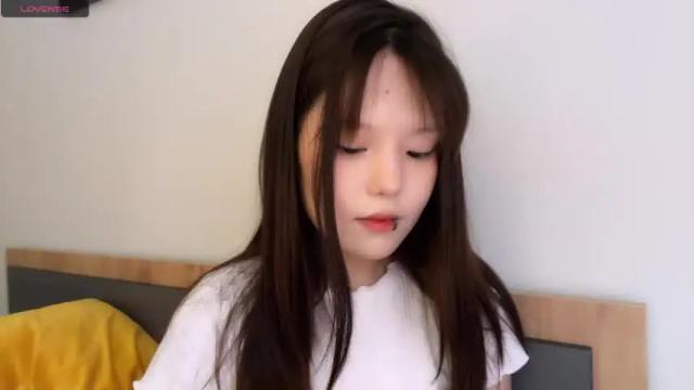 Thumbnail 2, shy_lee33's Stream at Chaturbate, 15 months ago