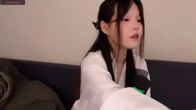 Thumbnail 1, shy_lee33's Stream at Chaturbate, 12 months ago