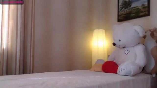 Image 3 of shy_moony Stream on Chaturbate on 13 months ago