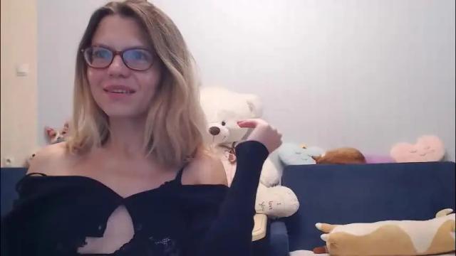 Image 11 of shy_moony Stream on Chaturbate on 21 days ago