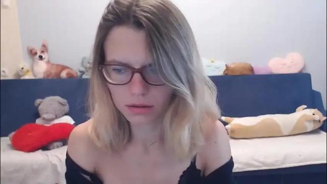 Image 3 of shy_moony Stream on Chaturbate on 21 days ago