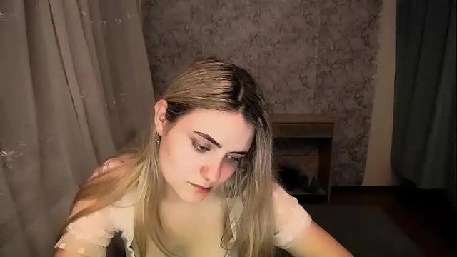 Image 4 of shy_sabrina_ Stream on Chaturbate on 1 month ago