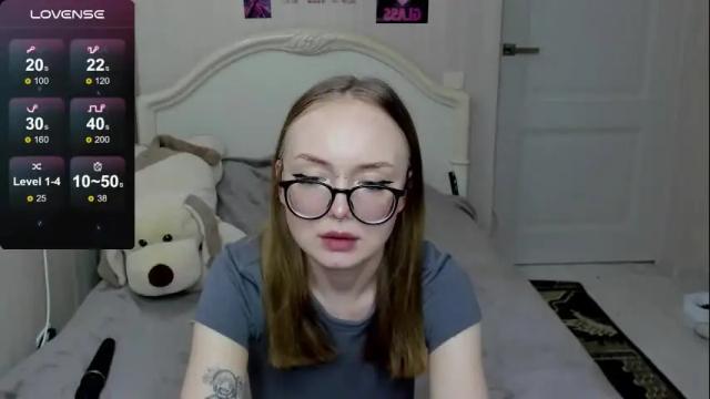 Image 10 of shy_suchka Stream on Chaturbate on 6 months ago