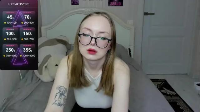 Image 6 of shy_suchka Stream on Chaturbate on 6 months ago