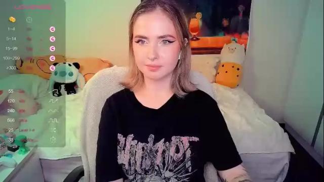 Image 2 of shyfoxxxy Stream on Chaturbate on 1 day ago