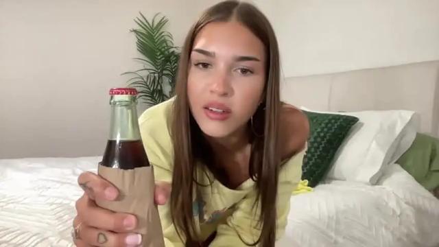 Image 3 of shysashy Stream on Chaturbate on 11 days ago