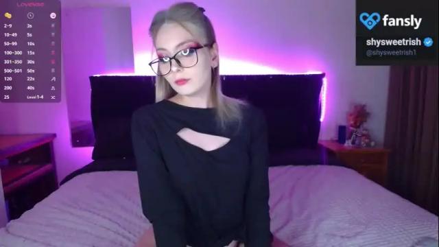 Image 4 of shysweetrish Stream on Chaturbate on 26 days ago