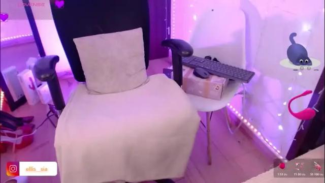 Image 12 of sia_ellis Stream on Chaturbate on 1 month ago