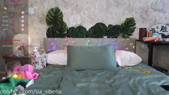 Image 3 of sia_siberia Stream on Chaturbate on 19 months ago