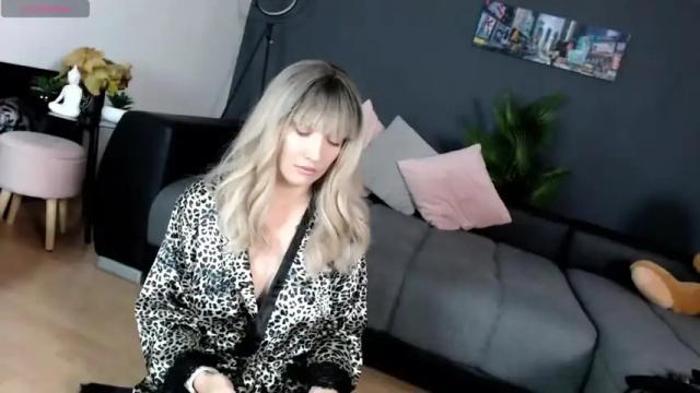 Image 2 of siaonex Stream on Chaturbate on 19 months ago
